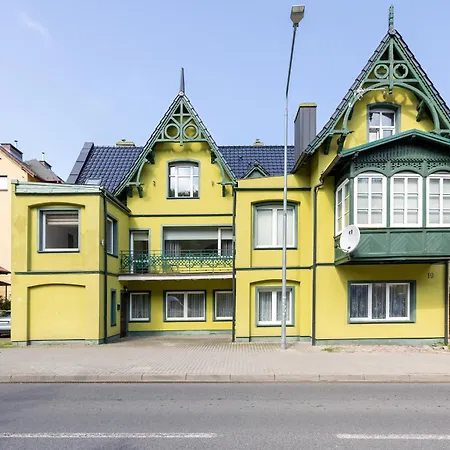 아파트 Bright & Spacious Family In With Parking And 3 Balconies By Renters